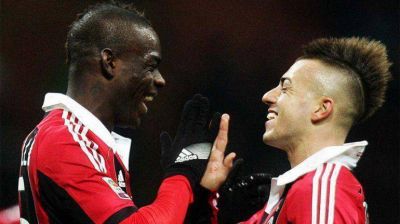 Milan visita al PSV por un lugar en la Champions League