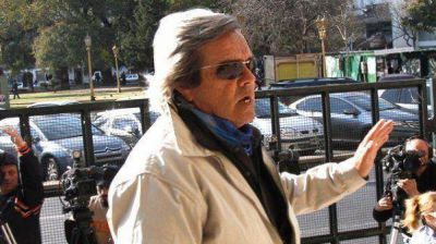 Para el padrastro de �ngeles, Mangeri "se volvi� loco"