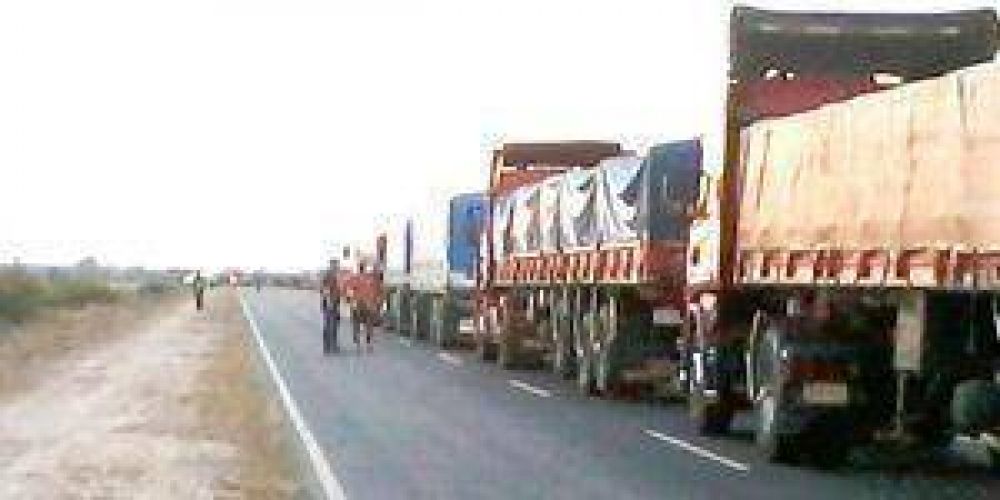 El corte de la ruta 81 se torna �intolerable�