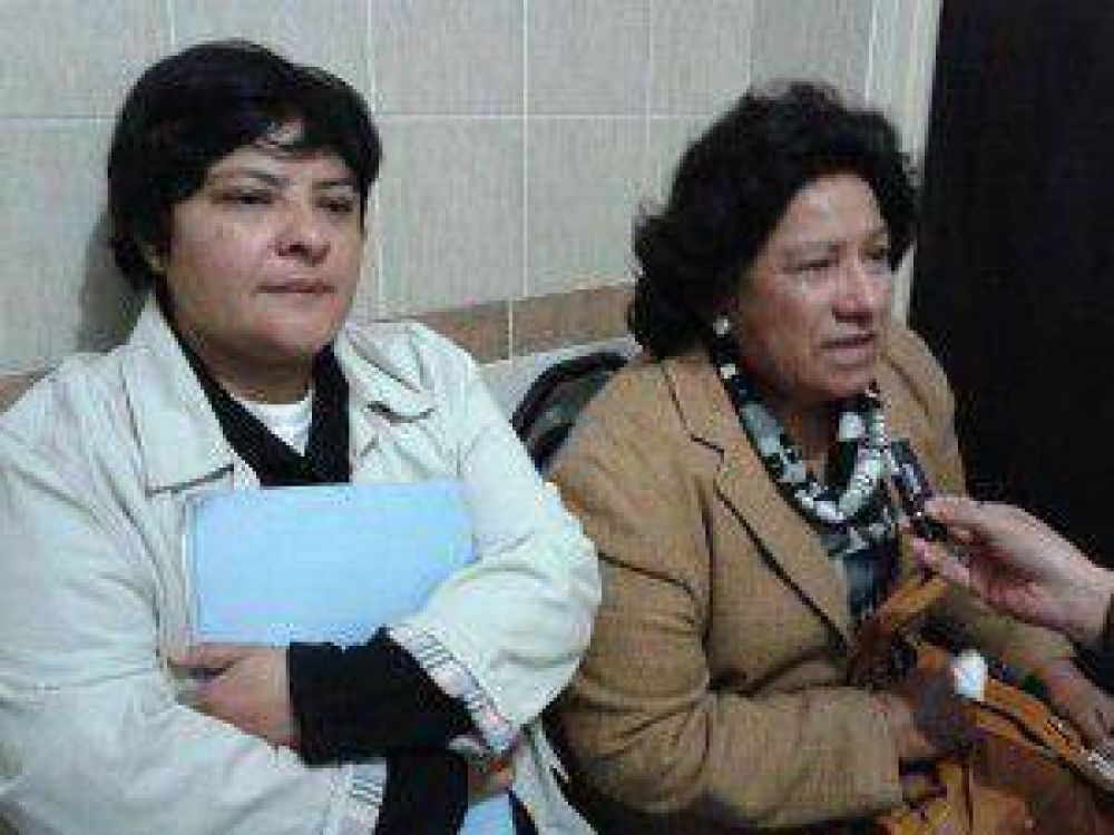 Familia denuncia desatenci�n y desprotecci�n de la justicia y del gobierno de Fellner hacia una menor que habr�a sido abusada por su padre y su t�o