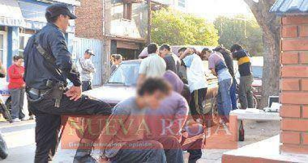 Detienen �deliverys� de drogas en un fuerte operativo policial