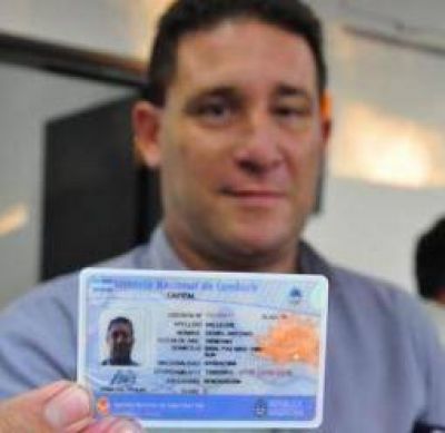 El 90% de los capitalinos renov� su vieja licencia de conducir