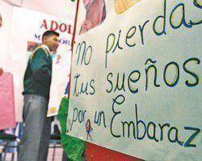 El embarazo adolescente causa el 40% de las deserci�n escolar en mujeres