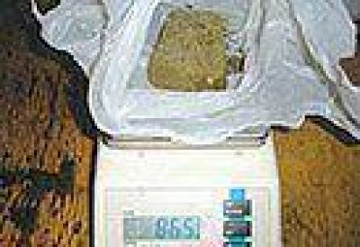Secuestran drogas, dinero y un rev�lver en Ingeniero Luiggi