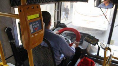 El s�bado debutan las tarjetas magn�ticas en el servicio de �mnibus