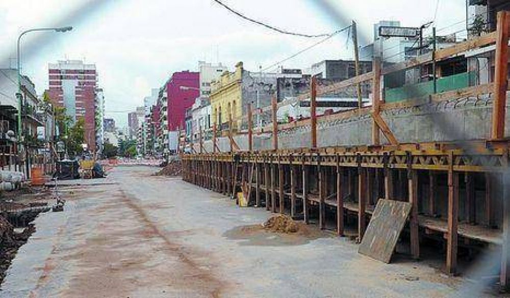 Construyen cinco t�neles para eliminar cruces ferroviarios