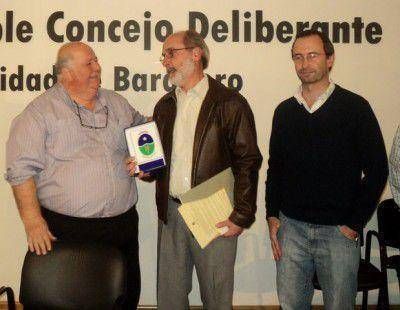 Distinci�n del HCD al escritor Ignacio Salaverry