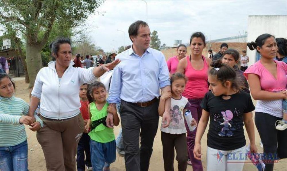 Camau retom� sus caminatas para no perder terreno en la Capital