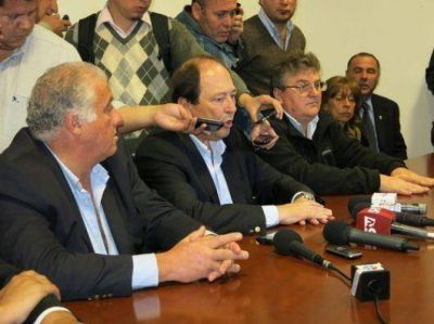 Sanz trajo su respaldo a Ricardo Colombi para el 15-S