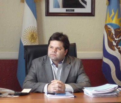 "La Provincia est� siendo objeto de una brutal asfixia econ�mica", dijo Blassiotto