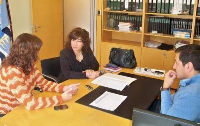 Educaci�n y Fomicruz firmaron convenio para forestaci�n de isla fea