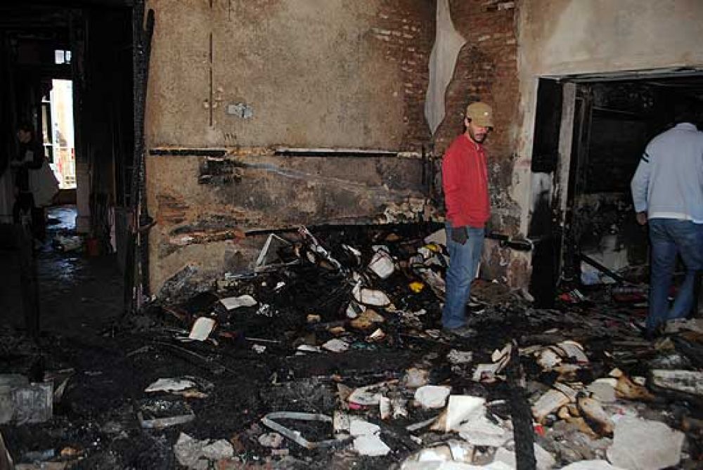 �Al incendio lo provocaron j�venes sin experiencia pol�tica�