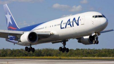 LAN dejar�a de volar en el pa�s por el desalojo de Aeroparque