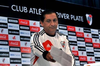 Ram�n sigue presionando: confirm� a Teo y Mora entre los titulares