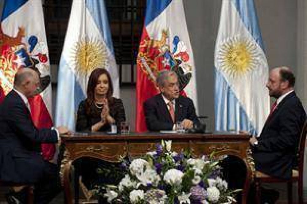 El canciller chileno podr�a intervenir en el conflicto con LAN