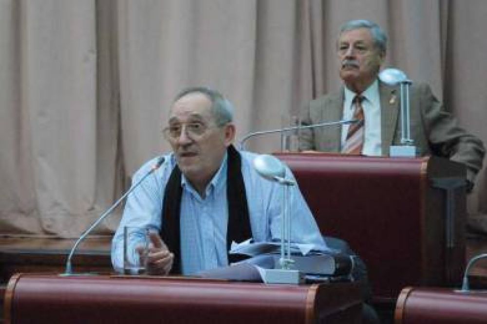 Diputados radicales piden a Buzzi que gestione la continuidad de LAN en Comodoro