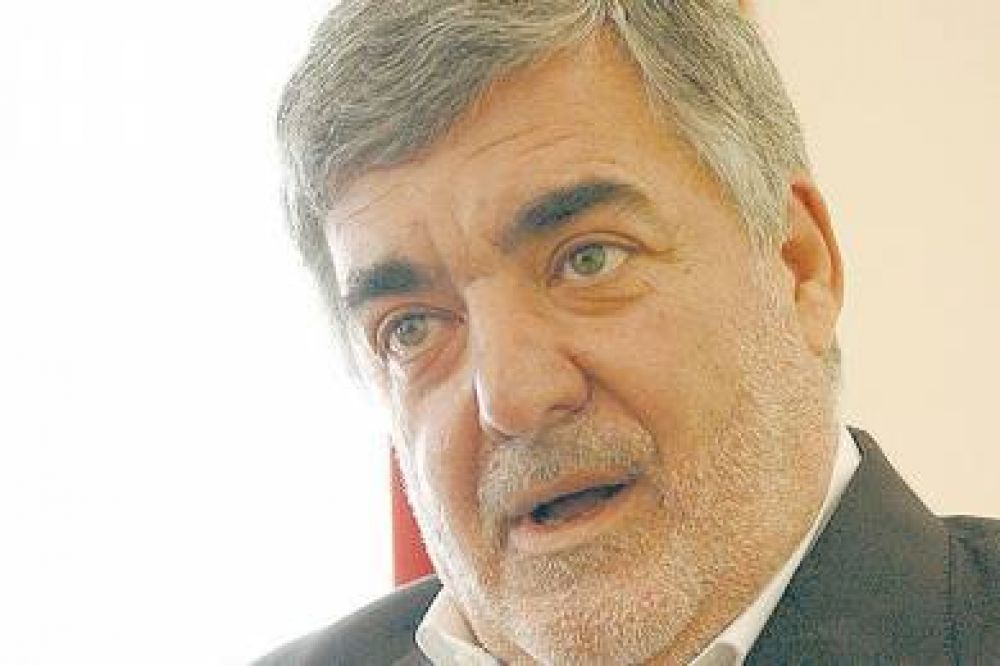 �Se llevaron casi 200 gendarmes de Chubut y en el gobierno nadie hace nada�
