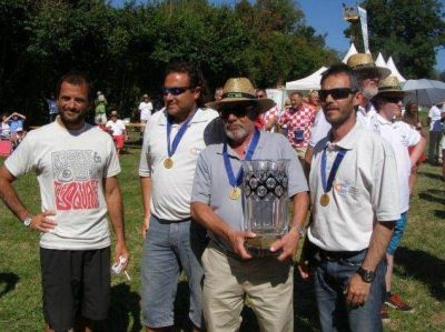 Un sanfrancisque�o, campe�n mundial de Aeromodelismo