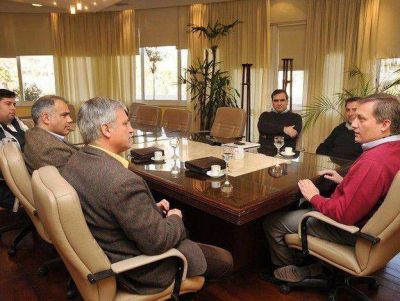 Avil�s rubric� el convenio de cooperaci�n con Jes�s Mar�a