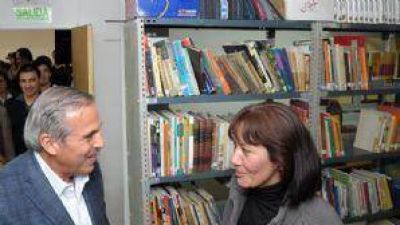 Destinan medio mill�n de pesos para bibliotecas populares