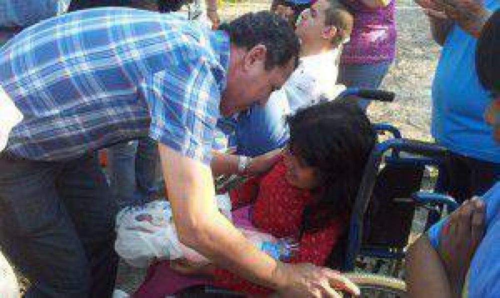 Ni�os discapacitados recibieron sus regalos
