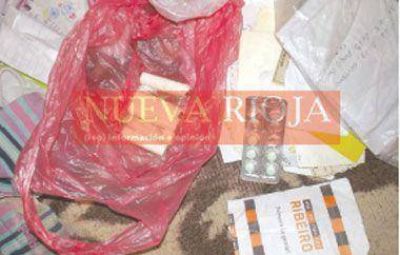 Una mujer detenida con 5 tizas de coca�na y dos armas de fuego