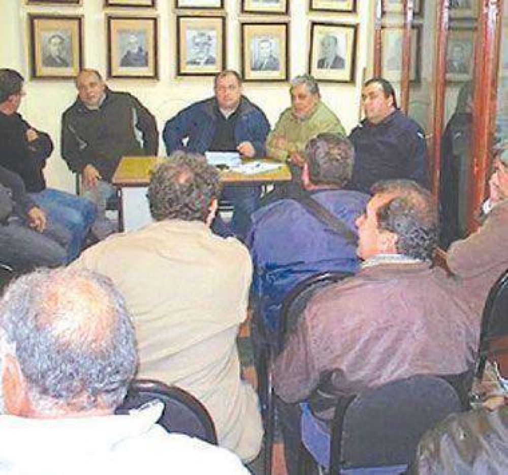 La polic�a pidi� que el domingo no se jueguen las Semifinales