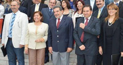 Beder particip� de la 4� reuni�n de gobernadores argentinos e intendentes chilenos