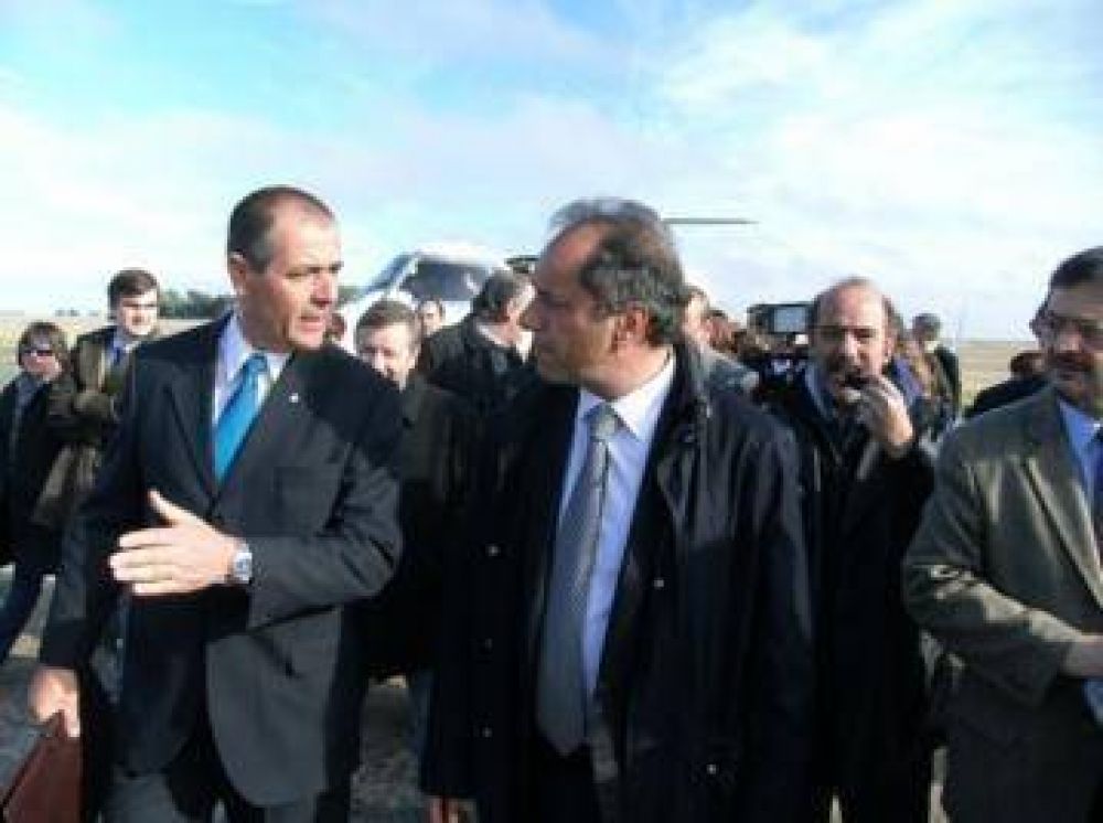 El gobernador destac� el buen presente del distrito