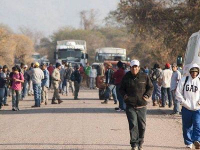 Violento enfrentamiento entre abor�genes y polic�as en la ruta 54