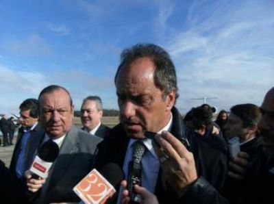 Fugaz visita de Daniel Scioli y Mart�n Insaurralde a la ciudad