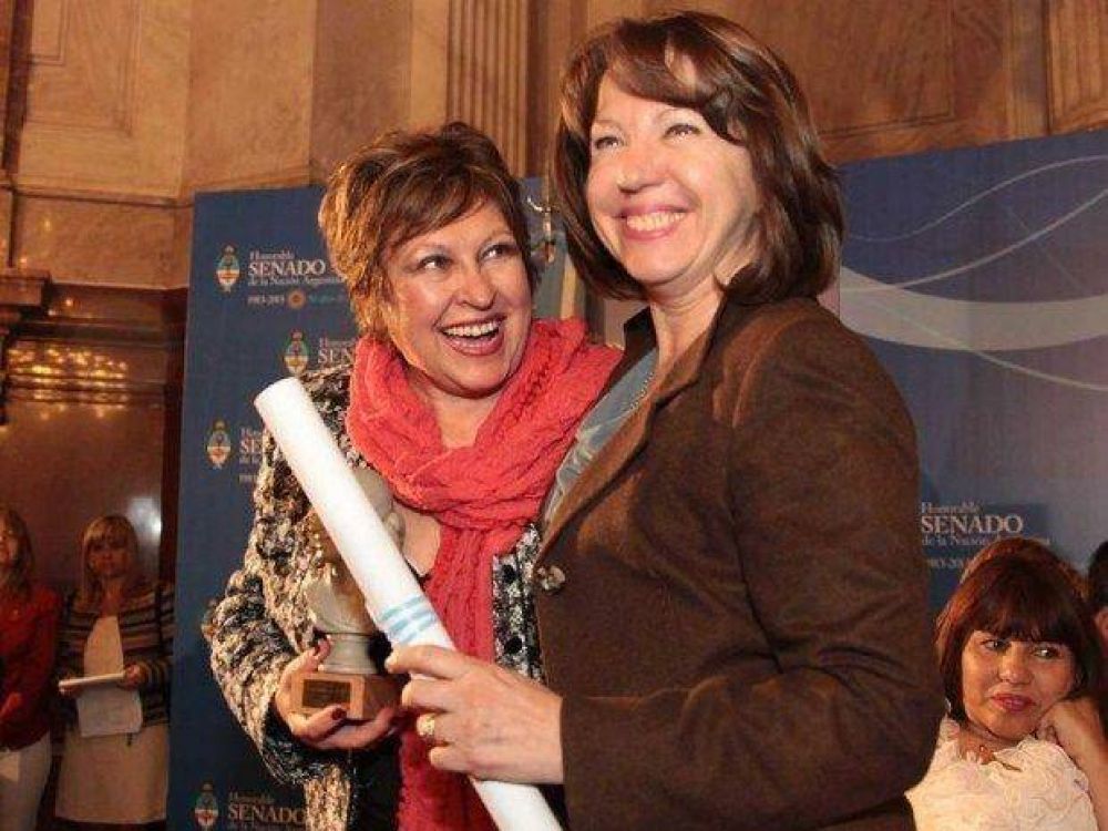 Premian a la salte�a Lucrecia Miller con el �Evita Compa�era�