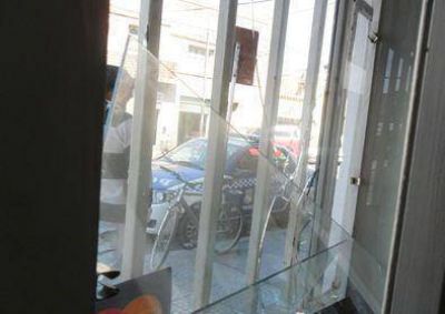 Robaron m�s de 40.000 pesos en local comercial