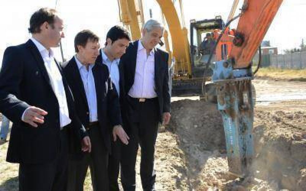  Para Juli�n Dom�nguez, "algunos quieren comer el guiso de liebre antes de cazar la liebre"
