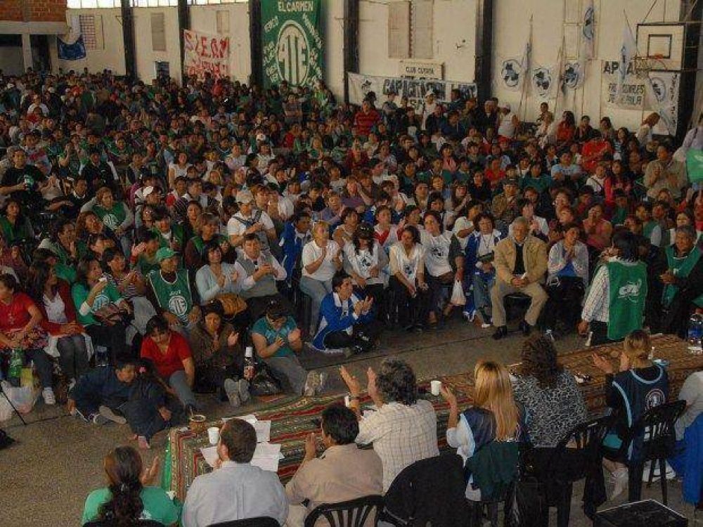 Intersindical defini� paro