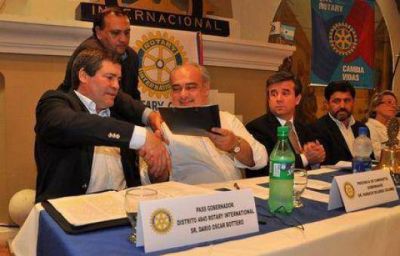 Colombi anunci� la licitaci�n para la construcci�n del Gasoducto del Sur