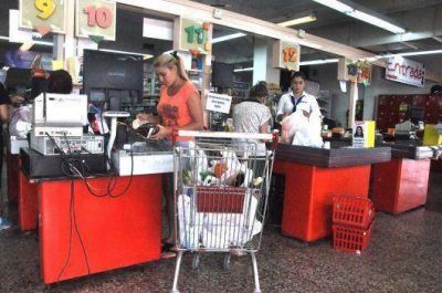A�n no hay acuerdo para cerrar comercios los domingos
