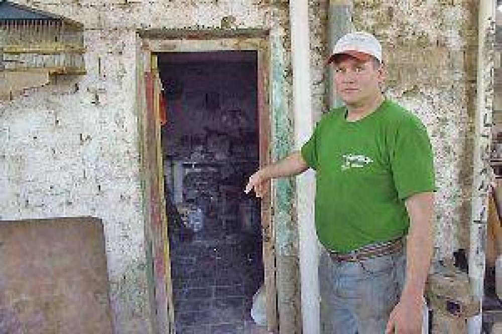 Mec�nico justiciero le dio una paliza a ladr�n y le fractur� diez dedos