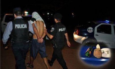 Dos polic�as resultaron heridos al ser atacados por m�s de 10 personas