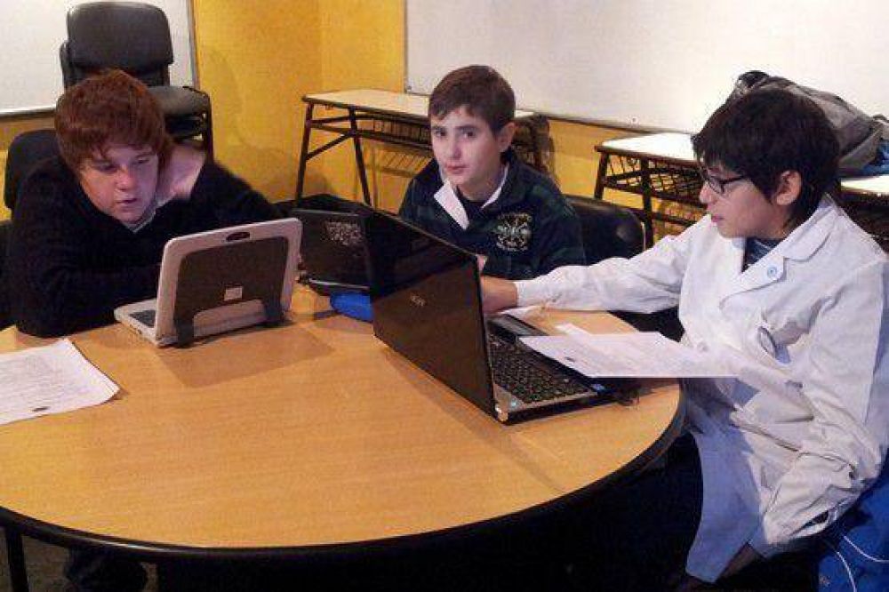 Alumnos de Santa Cruz participaron de la Olimp�ada Nacional de Inform�tica