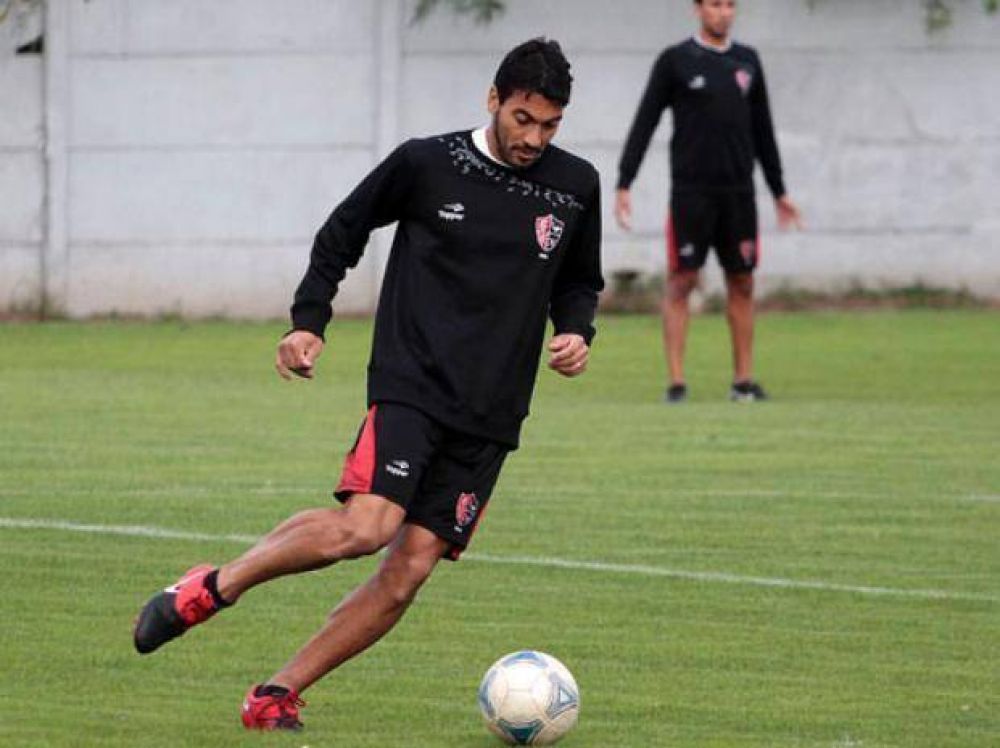 Newell's aguarda la evoluci�n de V�ctor L�pez, que jugar�a ante la Crema