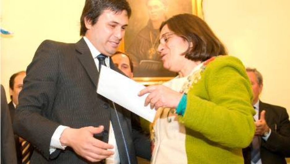 Ms cambios en el gabinete de la gobernadora Luca Corpacci