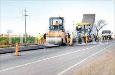Repavimentan la Ruta 34 en cercan�as de la Autov�a 19