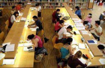 Implementan nuevas becas: �Catamarca crece�