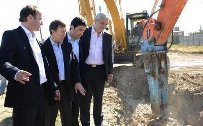 Para Juli�n Dom�nguez, "algunos quieren comer el guiso de liebre antes de cazar la liebre"
