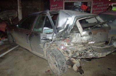 Joven rob� una camioneta y tras una persecuci�n policial choc� a cuatro veh�culos