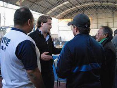 Campbell visit� la Sociedad de Fomento Mitre