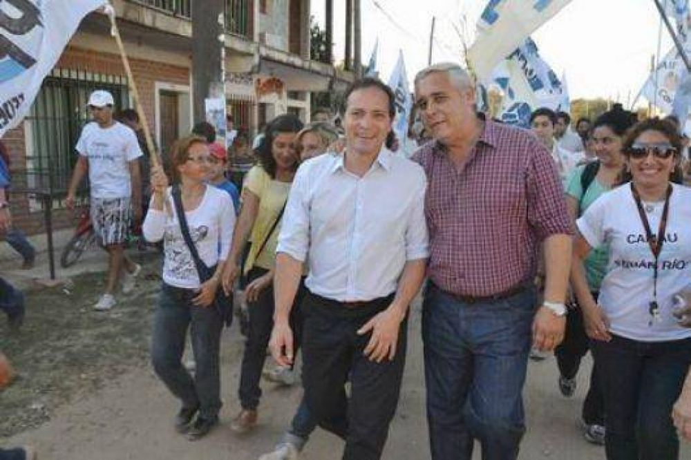Camau Esp�nola apuntala su territorio