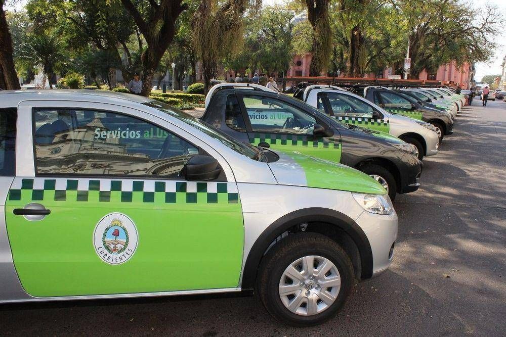 La Provincia sum� otras 15 camionetas para servicios a los usuarios de DPEC