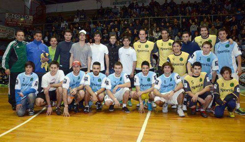 La fiesta del TC comenz� con el f�tbol solidario